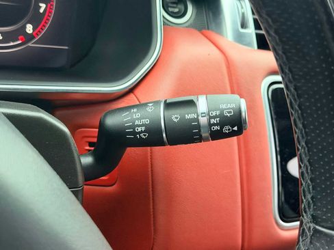 Used 2018 Land Rover Range Rover Sport Supercharged image 27