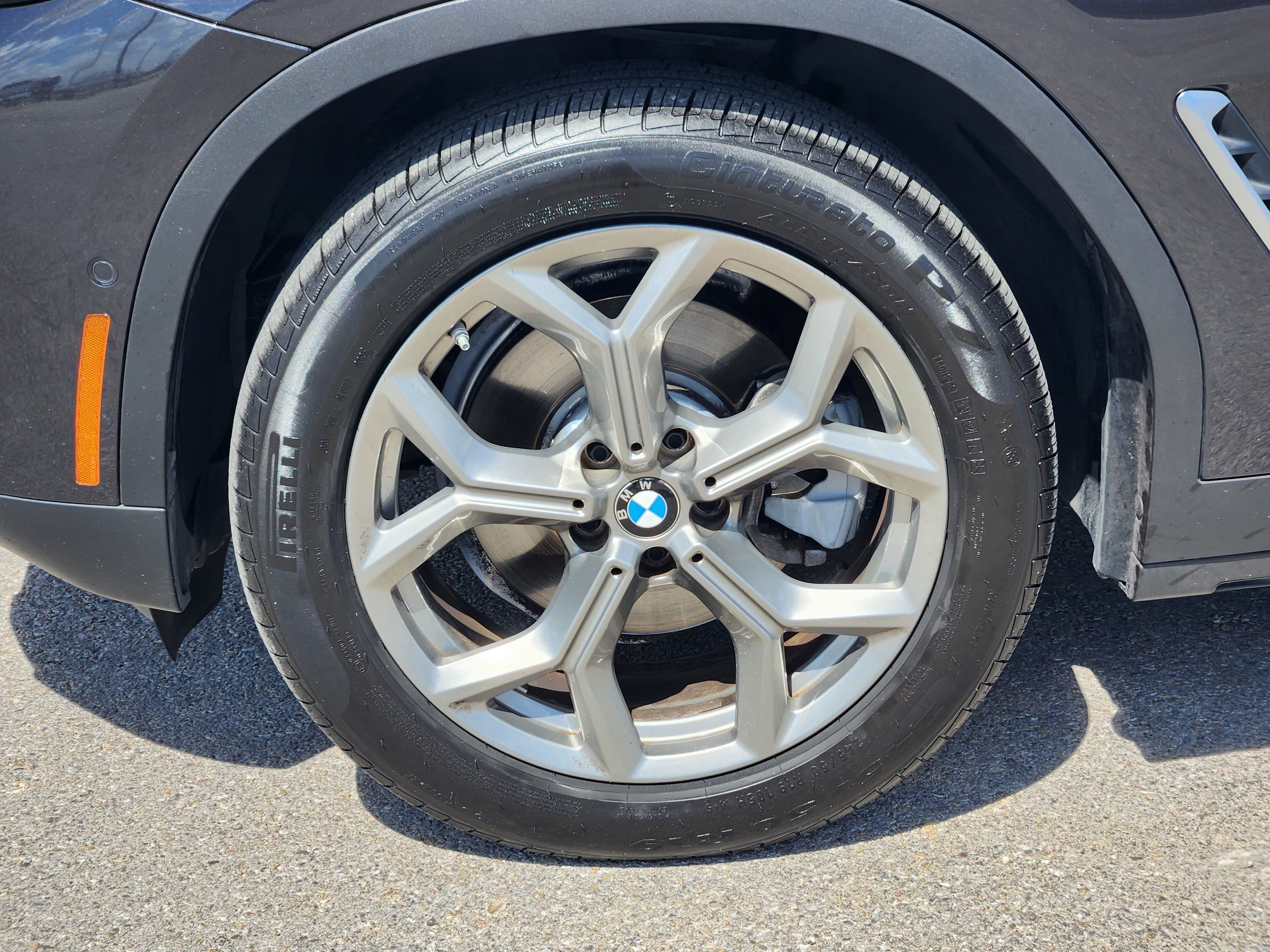 Used 2024 BMW X4 xDrive30i w/ Parking Assistance Package AWD/4WD image 10