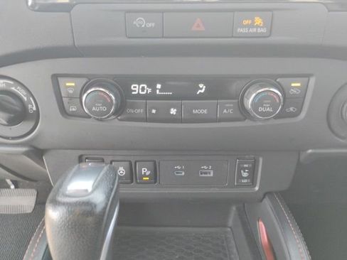 Used 2024 Nissan Frontier PRO-4X w/ Pro Premium Package AWD/4WD image 17