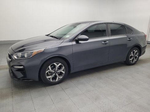Used 2019 Kia Forte LXS FWD image 2