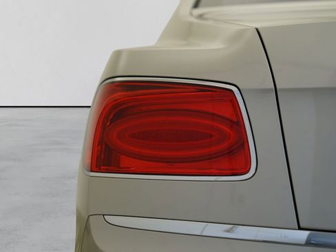 Used 2017 Bentley Flying Spur W12 AWD/4WD image 17