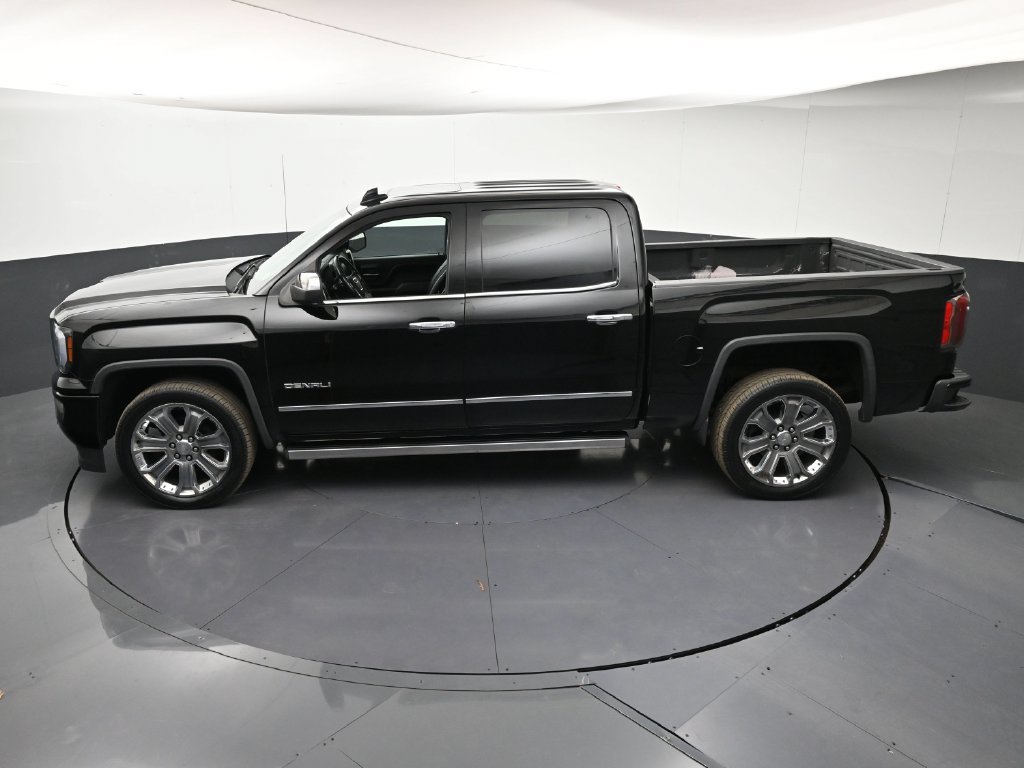 Used 2018 GMC Sierra 1500 Denali w/ Denali Ultimate Package AWD/4WD image 16