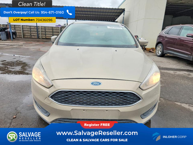 Used 2015 Ford Focus SE w/ Equipment Group 201A FWD image 7
