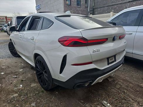 Used 2023 BMW X6 xDrive40i w/ M Sport Package image 3