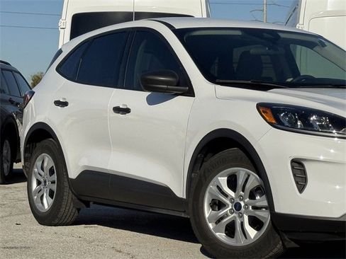 Used 2020 Ford Escape S image 3