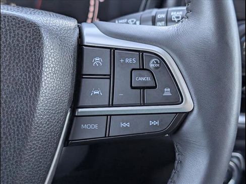 Used 2024 Toyota Grand Highlander XLE image 16