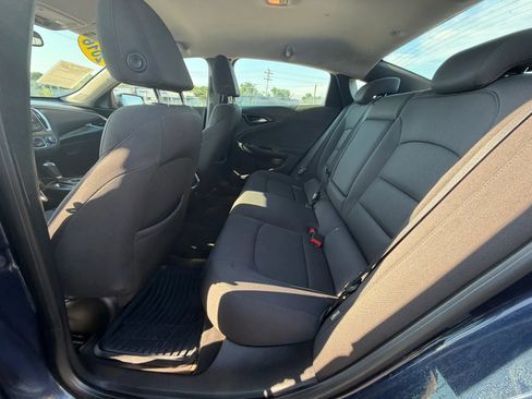 Used 2016 Chevrolet Malibu LT FWD image 11