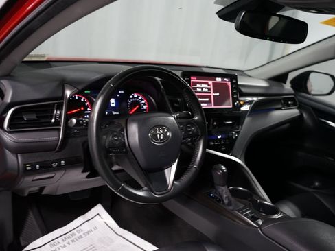 Used 2022 Toyota Camry XSE image 7