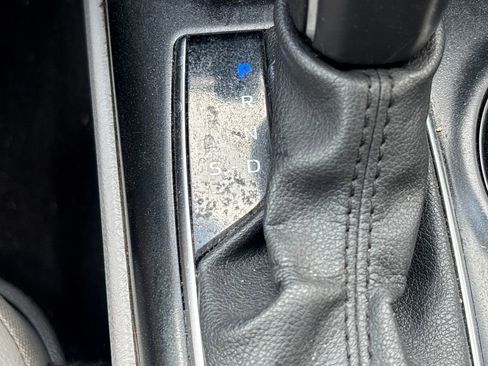 Used 2020 Toyota Camry SE image 13