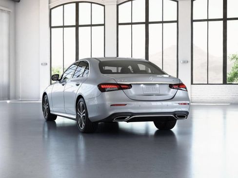 Certified 2022 Mercedes-Benz E 350 4MATIC Sedan image 28