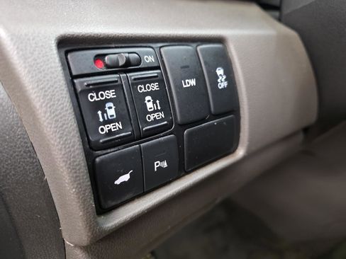 Used 2016 Honda Odyssey Touring Elite image 24