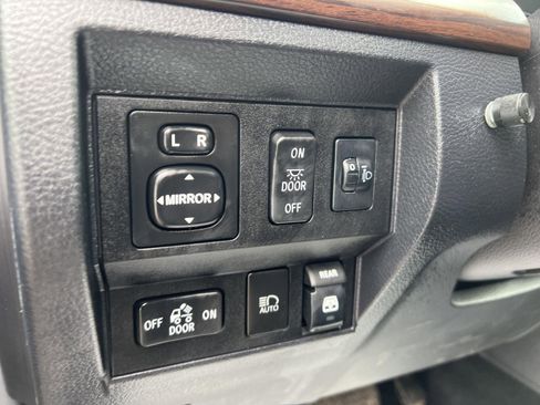 Used 2018 Toyota Tundra Limited w/ Limited Premium Package image 22