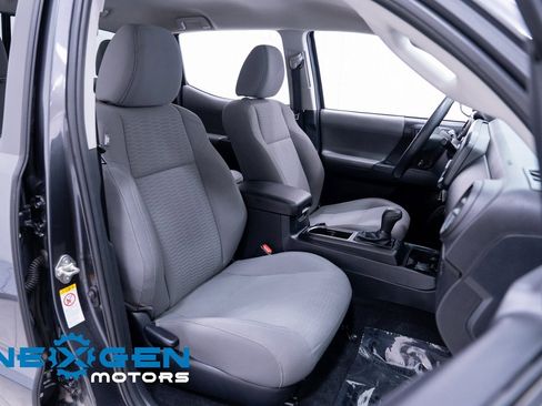 Used 2019 Toyota Tacoma SR image 47