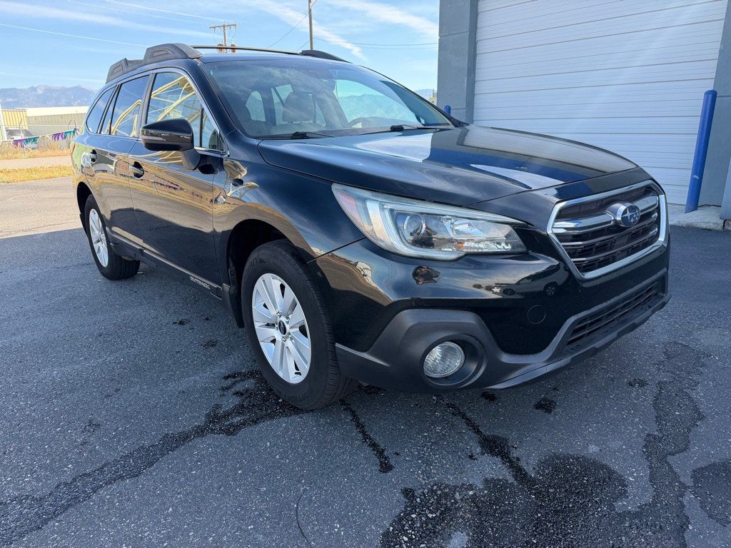 Used 2019 Subaru Outback 2.5i Premium AWD/4WD image 1