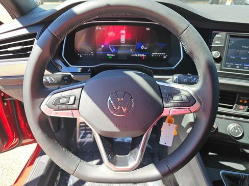 Used 2024 Volkswagen Jetta Sport image 13