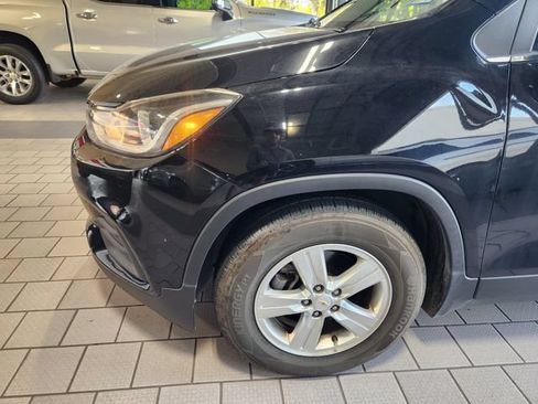 Used 2020 Chevrolet Trax LT w/ LT Convenience Package FWD image 7
