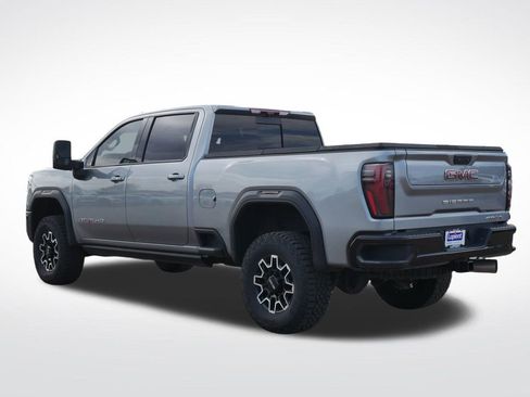Used 2025 GMC Sierra 2500 AT4X AWD/4WD image 5