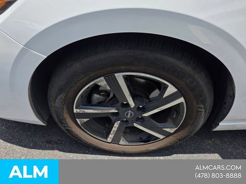 Used 2024 Nissan Sentra SV FWD image 22