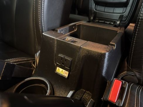 Used 2015 Jeep Wrangler Unlimited Sahara image 22