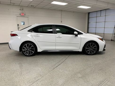 Used 2020 Toyota Corolla XSE FWD image 7