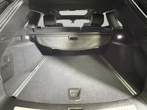 Used 2025 Cadillac XT5 Premium Luxury image 44