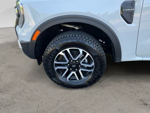 Used 2026 Ford Ranger Lariat w/ FX4 Off-Road Package AWD/4WD image 14