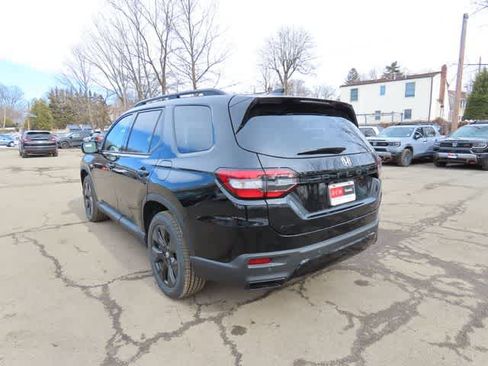 New 2026 Honda Pilot Black Edition image 4