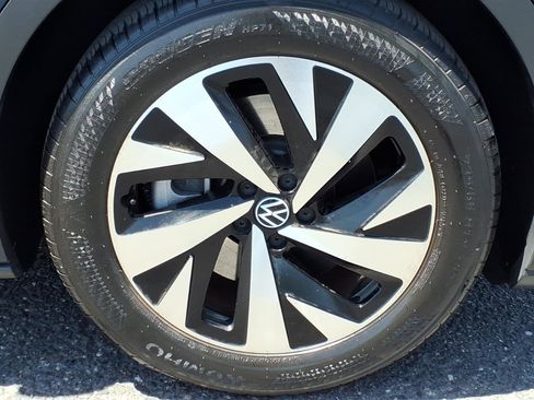 Used 2023 Volkswagen ID.4 Pro RWD image 9
