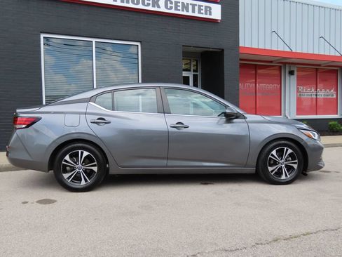 Used 2023 Nissan Sentra SV FWD image 3