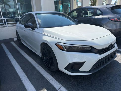 Used 2023 Honda Civic Sport image 13