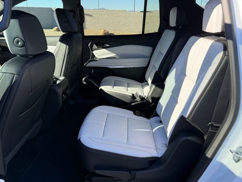 New 2026 Chevrolet Traverse High Country image 22