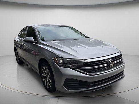 Used 2023 Volkswagen Jetta S image 3