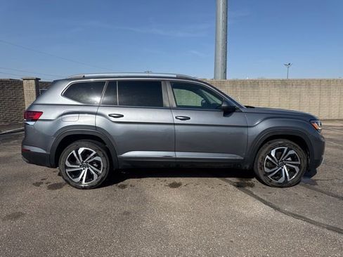 Used 2023 Volkswagen Atlas SEL image 8