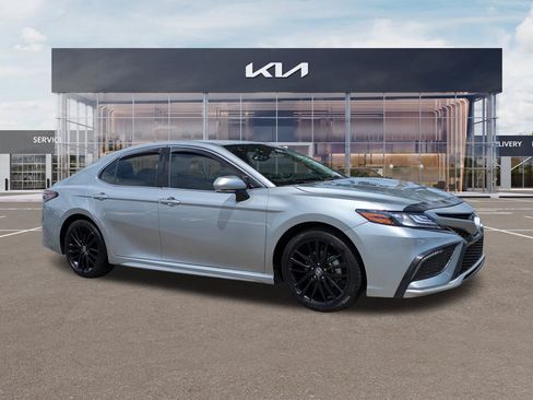 Used 2024 Toyota Camry XSE FWD image 1