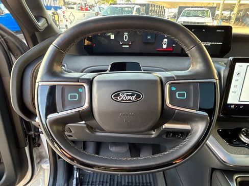 Used 2025 Ford Expedition Tremor AWD/4WD image 16