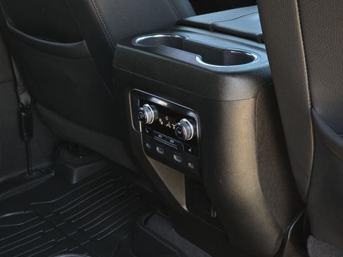 Used 2023 GMC Yukon Denali w/ Denali Reserve Package RWD image 33