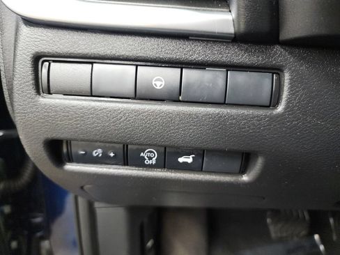 Used 2024 Nissan Rogue SV AWD/4WD image 22