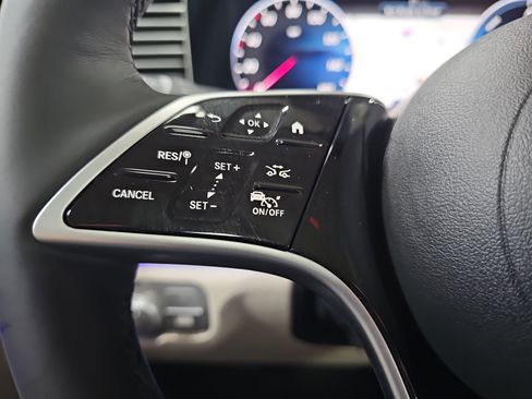 New 2026 Mercedes-Benz GLE 450e 4MATIC image 18