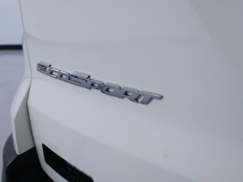 Used 2020 Ford EcoSport Titanium image 10