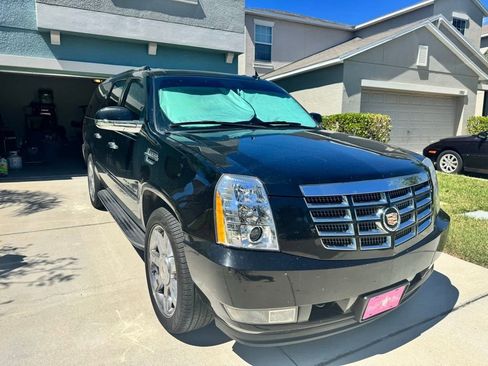Used 2014 Cadillac Escalade ESV Luxury image 1