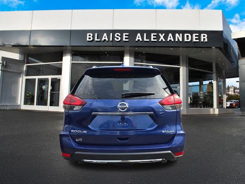 Used 2020 Nissan Rogue SV AWD/4WD image 4