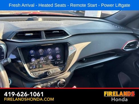 Used 2021 Chevrolet TrailBlazer RS w/ Sun and Liftgate Package FWD image 23