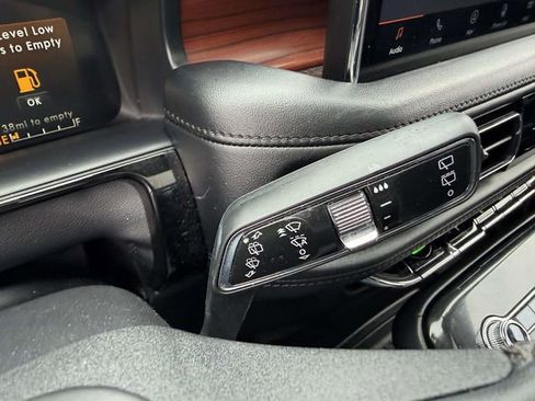 Certified 2023 Lincoln Nautilus Reserve w/ Monochromatic Package image 27