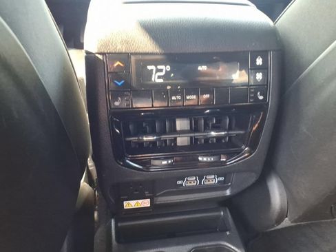 Used 2024 Jeep Grand Cherokee L Limited AWD/4WD image 22