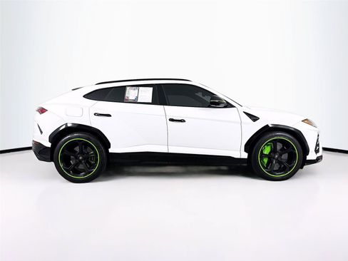 Used 2019 Lamborghini Urus AWD/4WD image 33