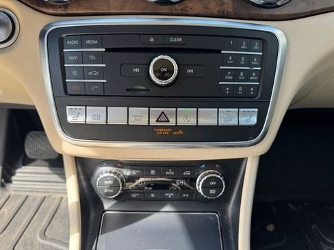 Certified 2020 Mercedes-Benz GLA 250 4MATIC image 16