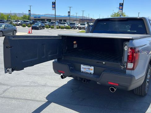 Used 2023 Honda Ridgeline Sport image 28
