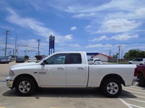 Used 2016 RAM 1500 Classic SLT AWD/4WD image 4