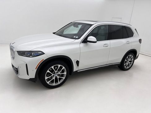 Certified 2026 BMW X5 xDrive40i w/ Climate Comfort Package AWD/4WD image 5