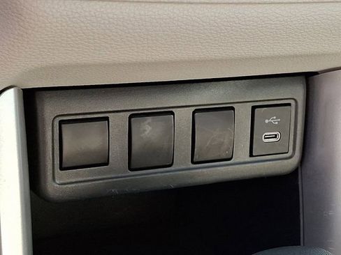 Certified 2024 Toyota Corolla Cross L image 18